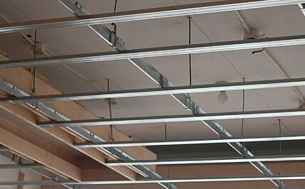 龙骨吊顶1.jpg 龙骨吊顶1.jpg