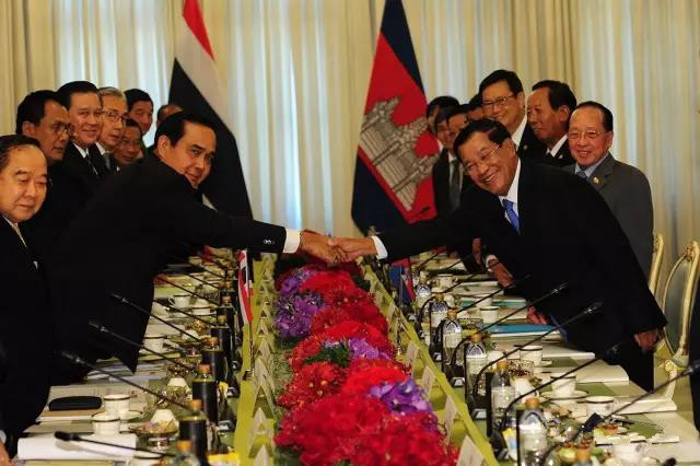 101432nuvbybxlnzygye00.jpg 101432nuvbybxlnzygye00.jpg